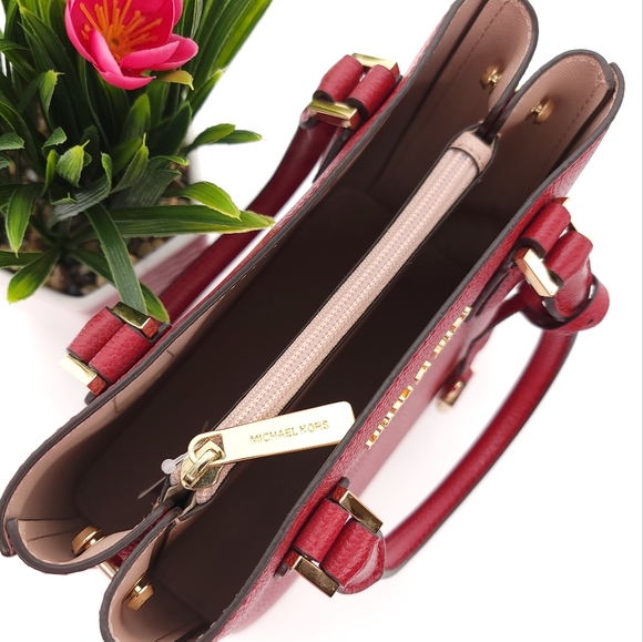 Michael Kors Adele MD Crossbody Red - Picture 5 of 10